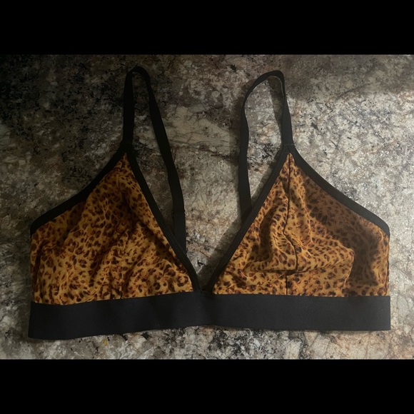 Old Navy Bralette 🐆 - Picture 4 of 7
